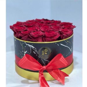 22 Pcs of red roses with black box